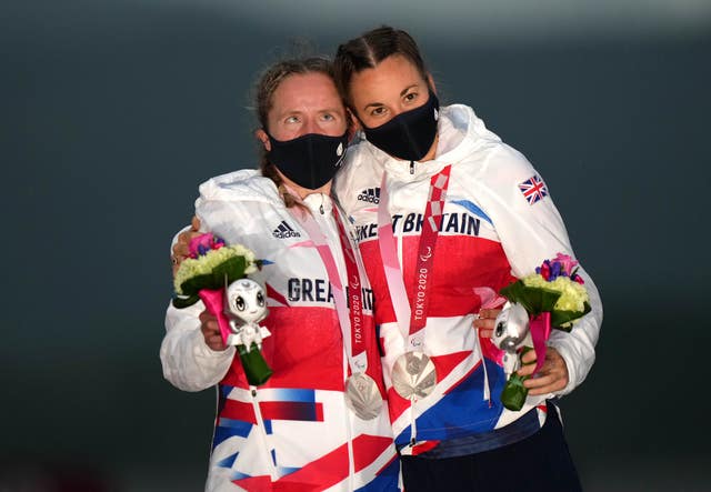 Lora Fachie (left) and pilot Corrine Hall celebrate