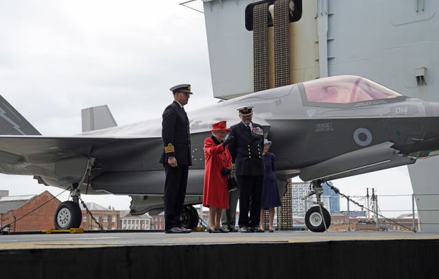 HMS Queen Elizabeth