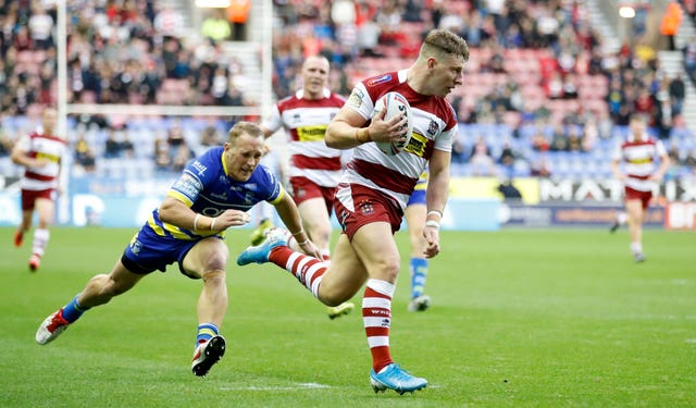George Williams scores a try