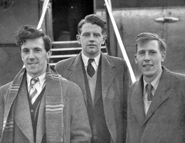 Britain’s leading middle and long-distance runners (l-r) Walter Hesketh, Christopher Chataway and Roger Bannister at London Airport, where they were about to board an Air France liner to fly to Morocco via Paris.