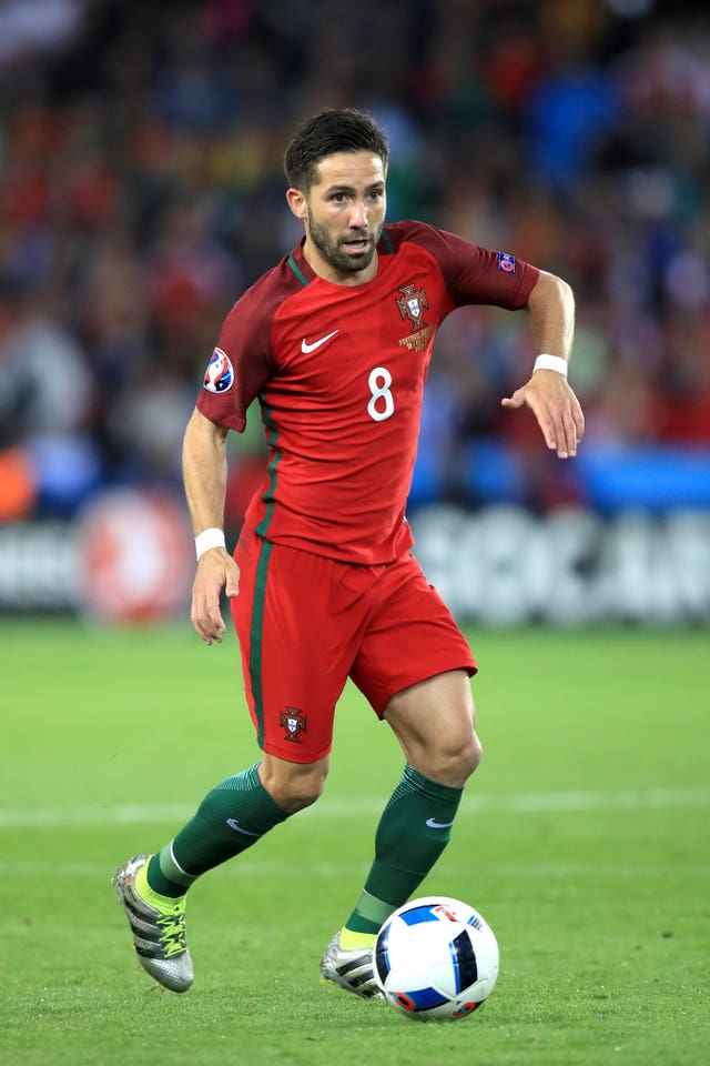 Moutinho offers Portugal vast experience