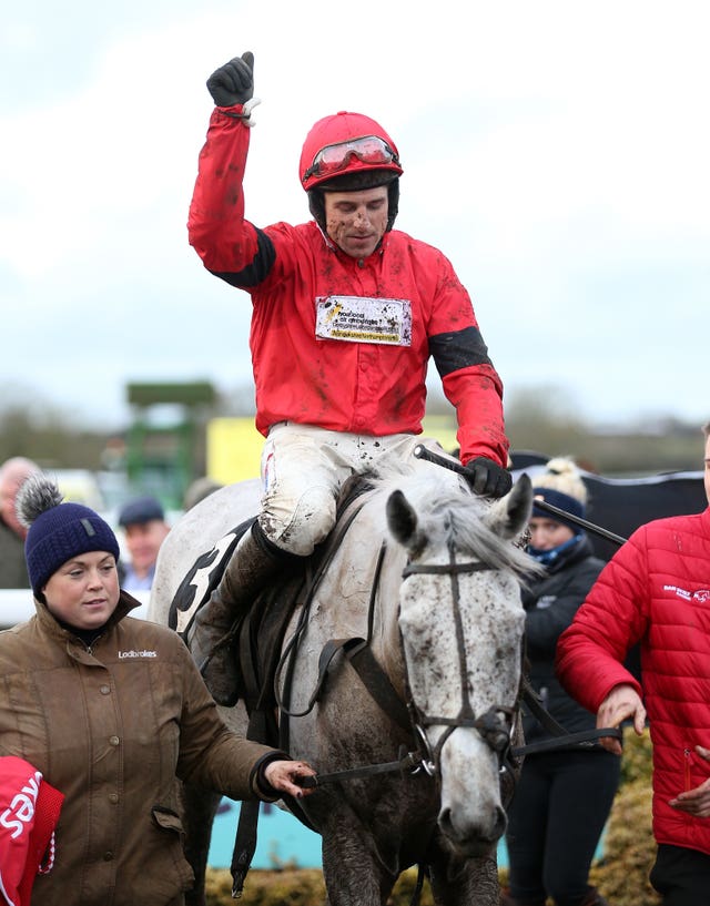 Harry Skelton returns triumphant