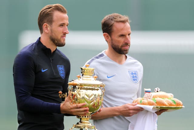 Harry Kane and Gareth Southgate received gifts from England's hosts