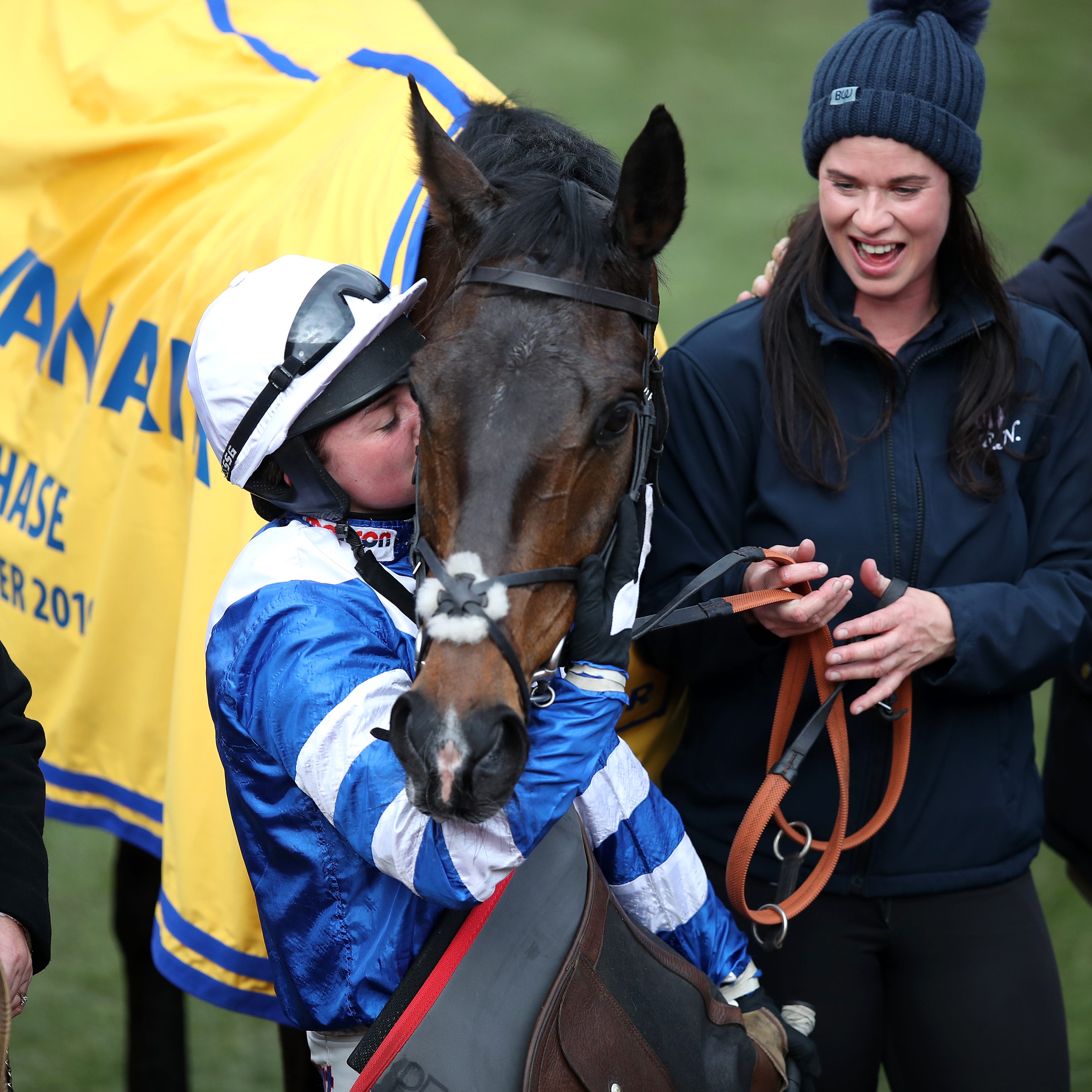 Bryony Frost gives Ryanair Chase hero Frodon a well-deserved kiss