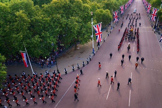 The coffin of the Queen is carried from Buckingham Palace