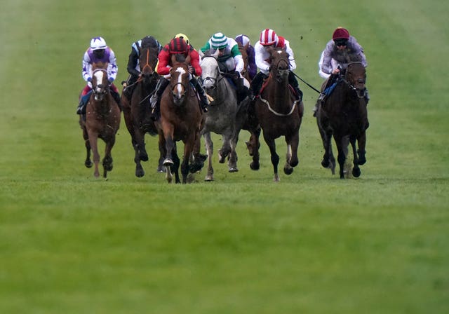 Waipiro (second left) winning the bet365 British EBF “Confined” Novice Stakes