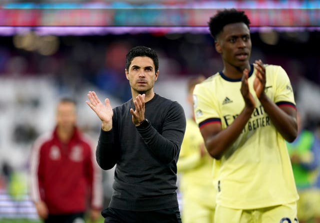 Mikel Arteta applauds the Arsenal fans