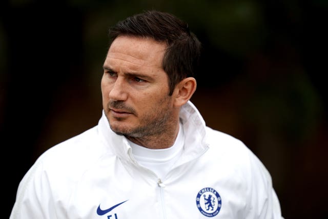 Frank Lampard at a training session ahead of Chelsea's trip to Valencia