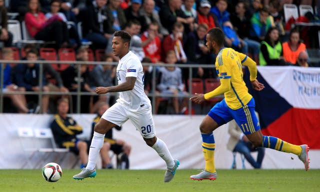 Isaac Kiese Thelin, right, injured his ankle during training