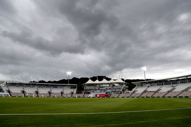 The floodlights are on during day three of the third Test 