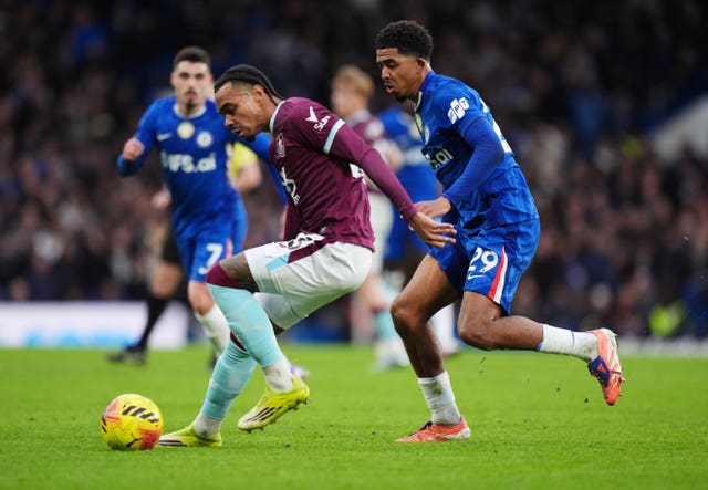 Burnley’s Lucas Pires and Chelsea’s Wesley Fofana (right)battle for the ball 