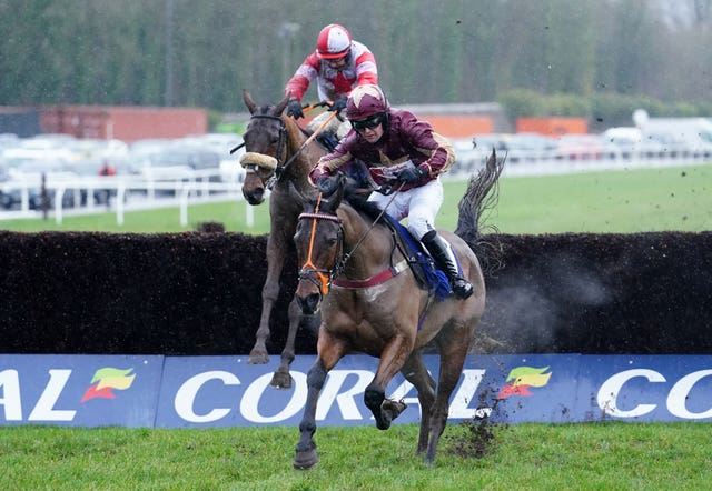 The Two Amigos on his way to Welsh Grand National glory