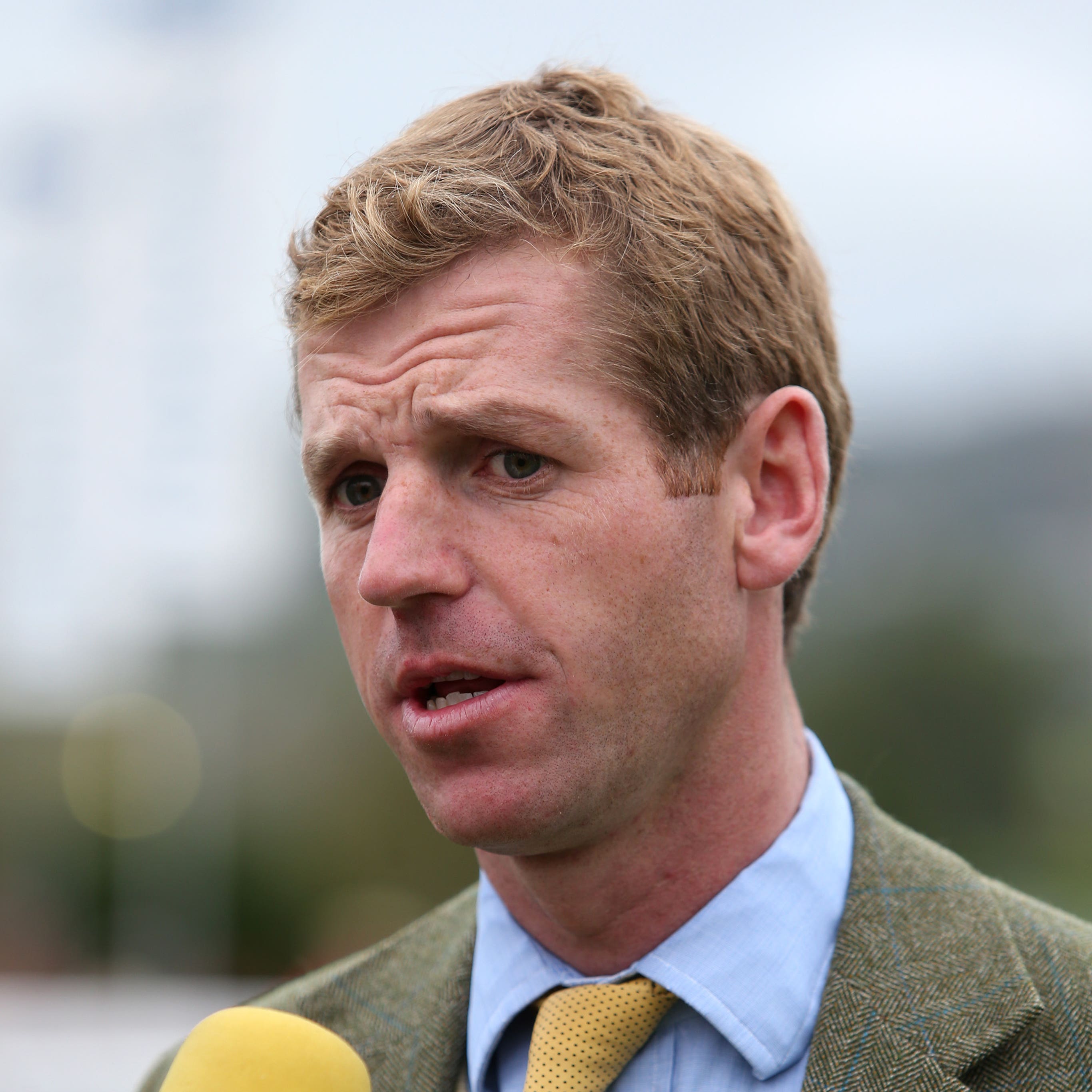 Jamie Snowden is to keep Double Treasure over hurdles
