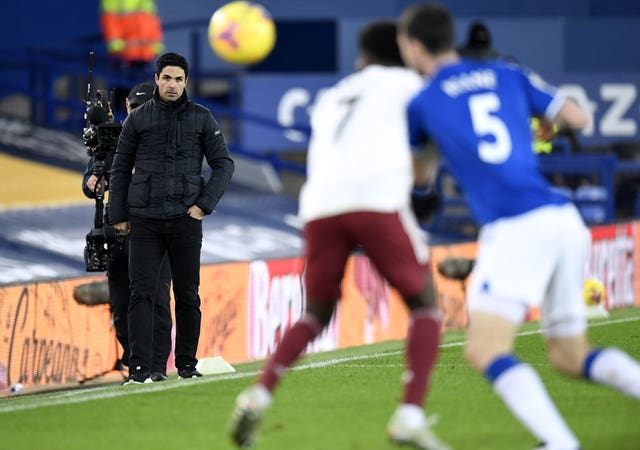 Arteta (left) saw his team lose against his former side Everton on Saturday.