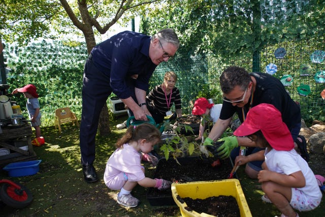 Sir Keir Starmer with children at Acorn Nursery in Brighton