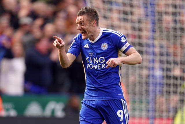 Jamie Vardy's goal capped Leicester's win