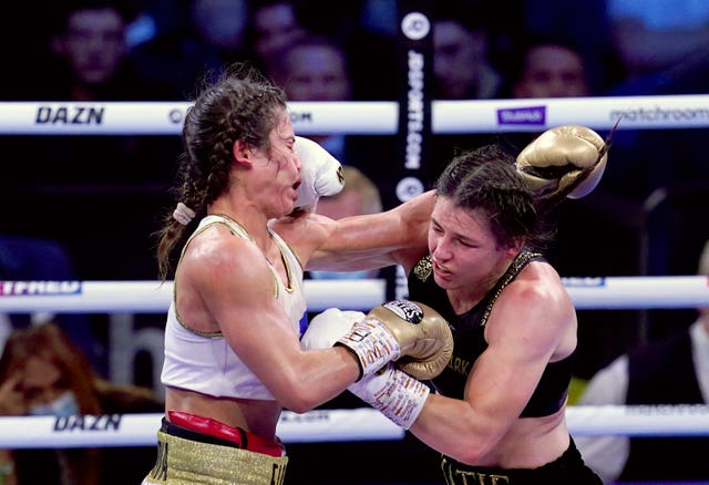 Katie Taylor, right, was hindered by a calf injury when last in action against Russian Firuza Sharipova in December