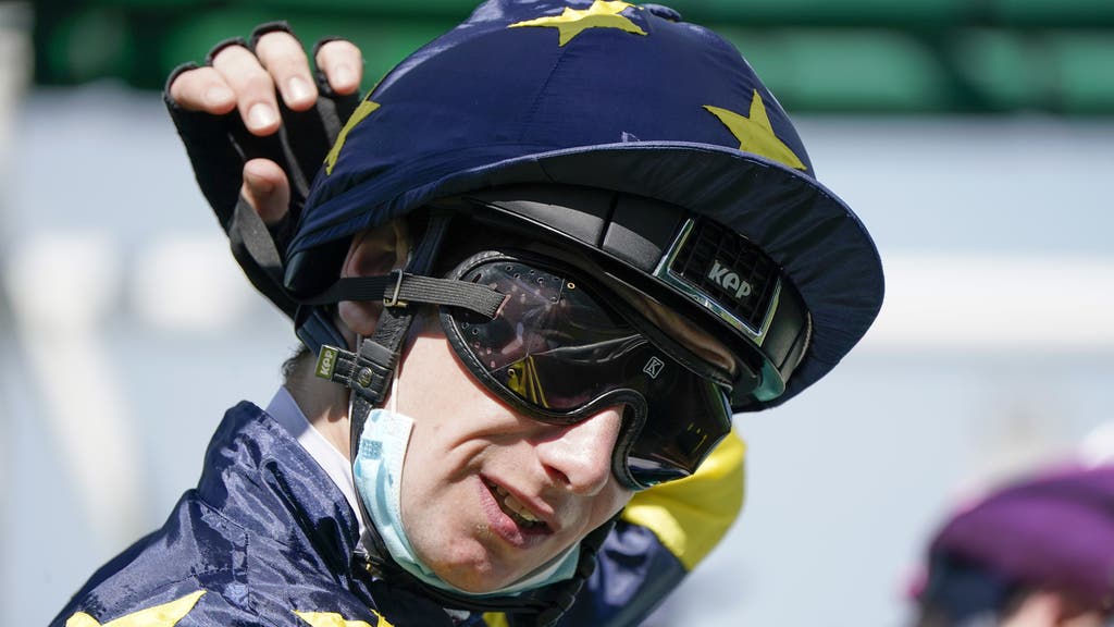 Oisin Murphy enjoyed a good day at the office at Ffos Las