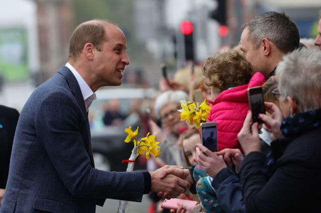 William meets the crowds