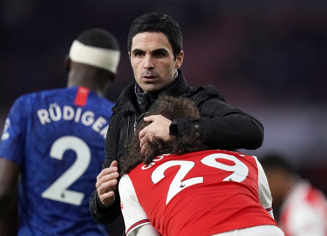 Arsenal manager Mikel Arteta consoles Matteo Guendouzi after full-time 