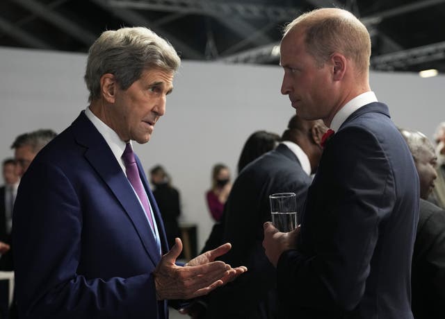 US climate envoy John Kerry (left) chats with the Duke of Cambridge at Cop26) 