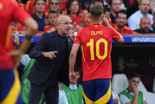 Spain manager Luis de la Fuente during the Euro 2024 quarter-final clash with hosts Germany in Stuttgart