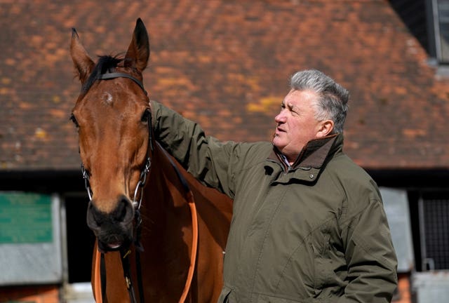 Bravemansgame with trainer Paul Nicholls 
