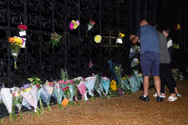 Floral tributes to Queen