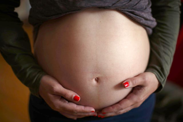 Pregnant women should should be offered a Covid-19 jab at the same time as the rest of the population, the JCVI said