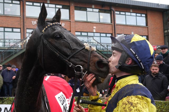 Michael O’Sullivan celebrates with Marine Nationale