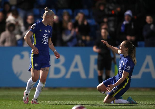 Chelsea cruised to victory over Reading to take the lead in the WSL on Sunday night