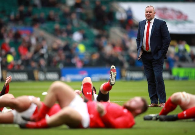Wales coach Wayne Pivac (right) was due to return to New Zealand