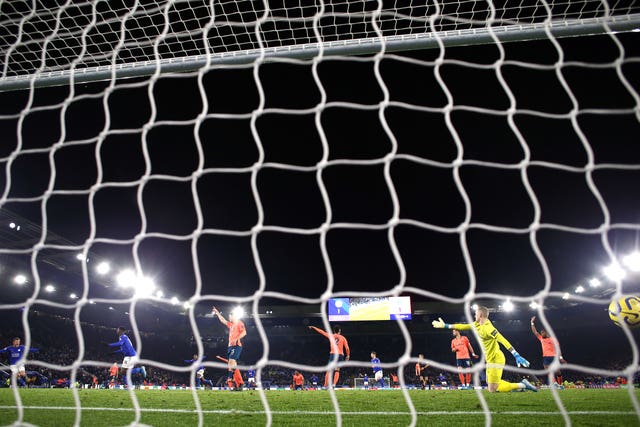 Everton appealed for offside for Kelechi Iheanacho's winning goal in Leicester's 2-1 win 