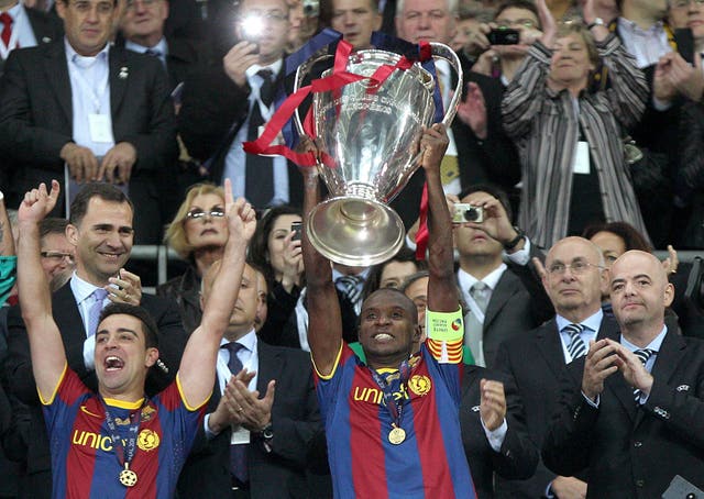 Eric Abidal lifts the Champions League 