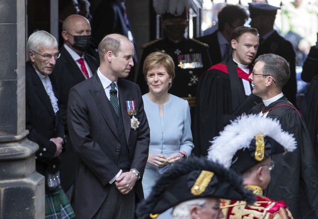 William with dignitaries in Edinburgh