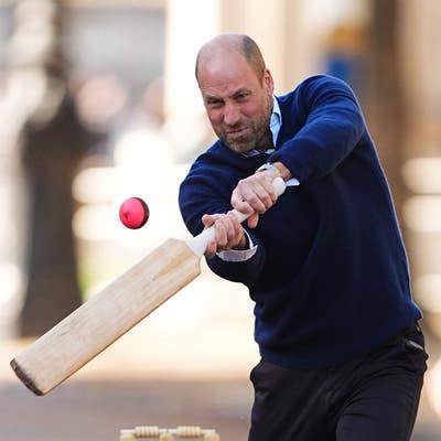 William joins cricket stars on The Mall to mark Mumbai hosting Earthshot Prize