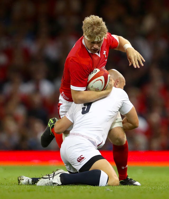 Wales's Aaron Wainwright (left) and England's Willi Heinz 