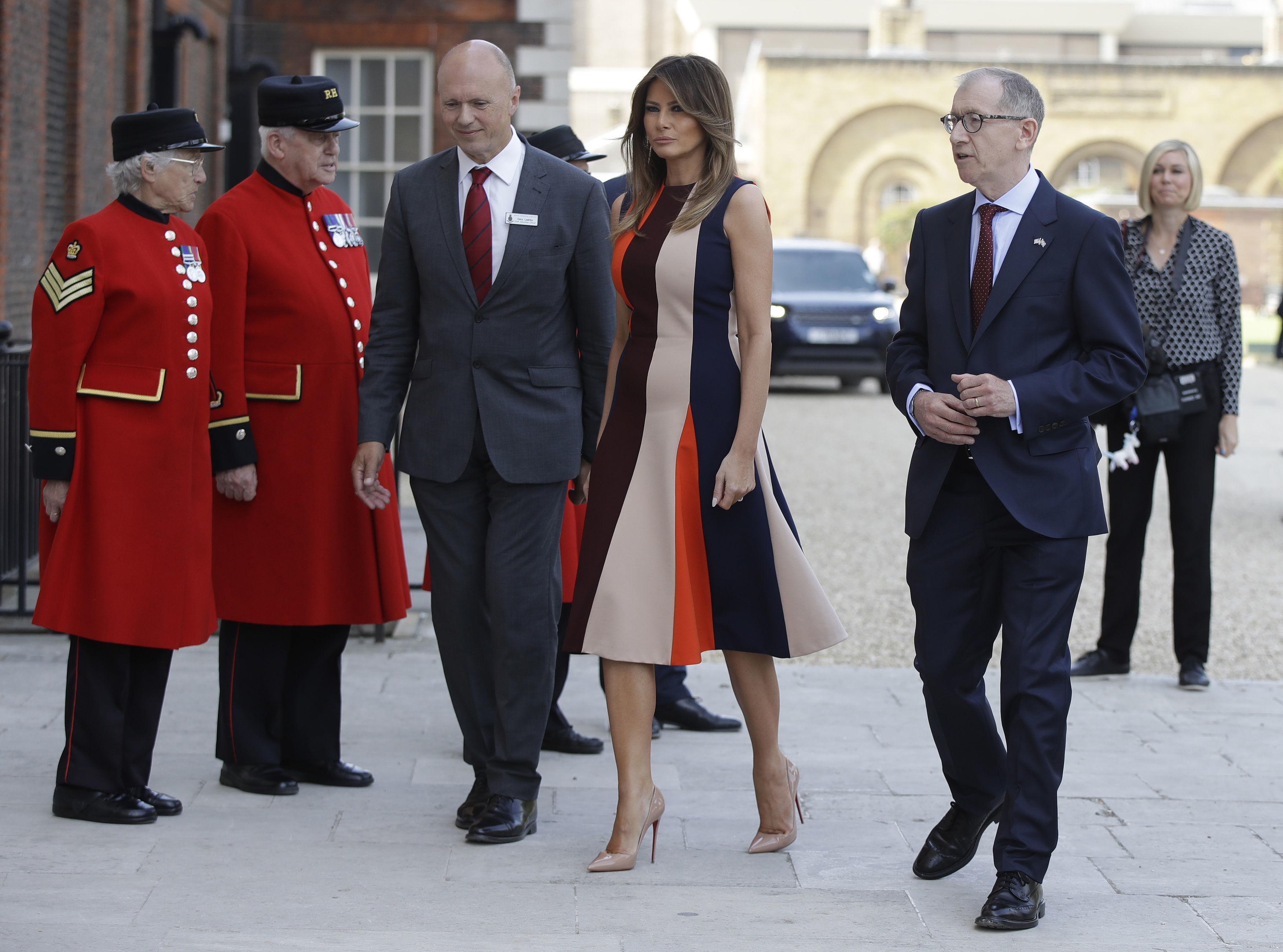 Melania trump 2024 dress england