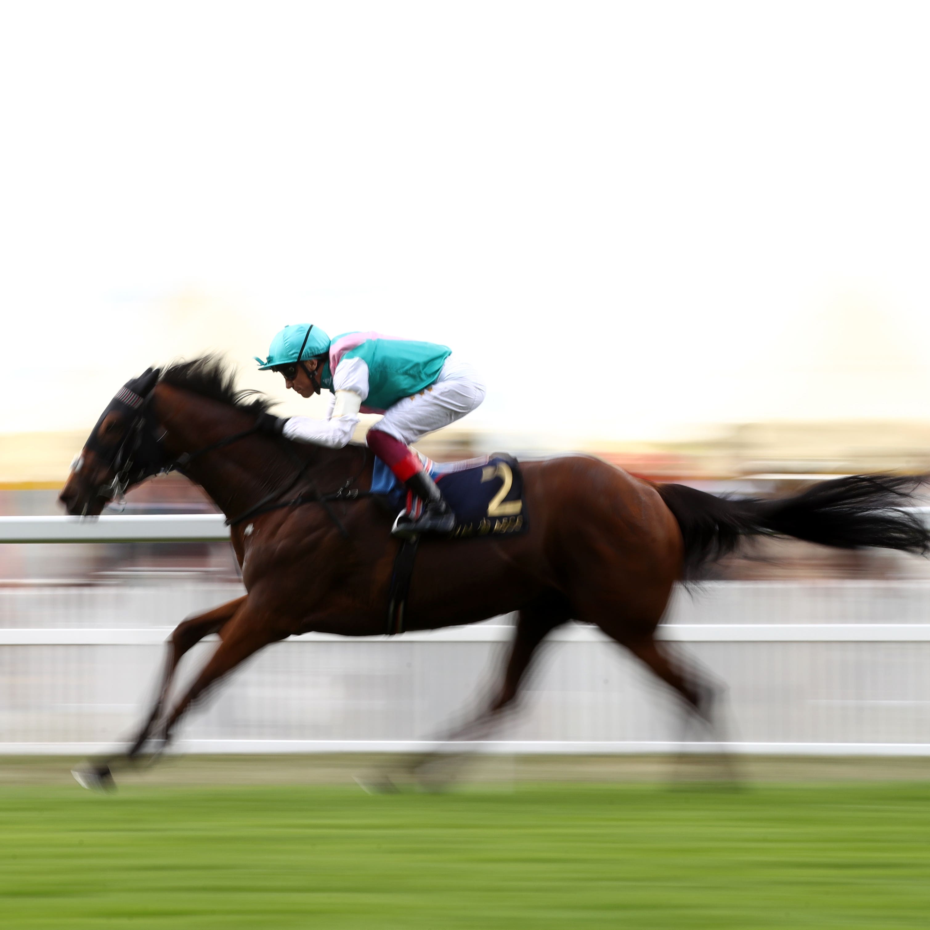 Monarchs Glen wins the Wolferton Stakes