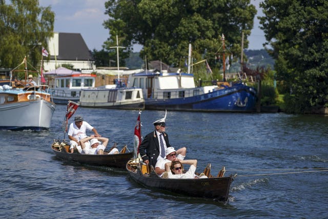 Swan Upping