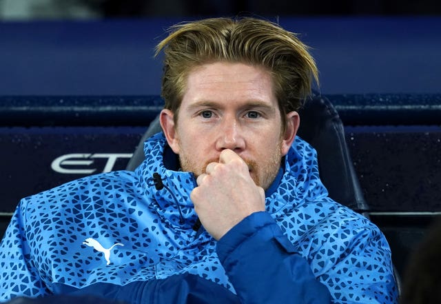 Kevin De Bruyne on the Manchester City bench