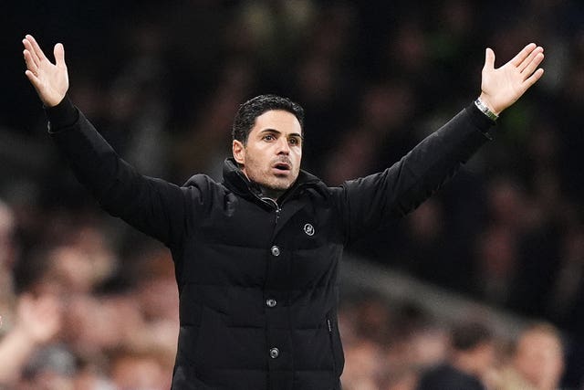 Arsenal manager Mikel Arteta reacts during a Premier League game
