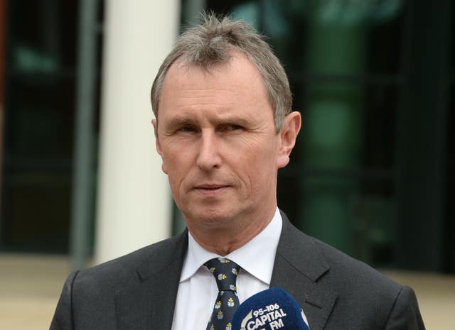 Nigel Evans says he does not want to 'fetter the PM during negotiations