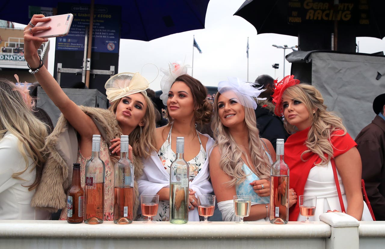 Aintree Grand National Ladies Day