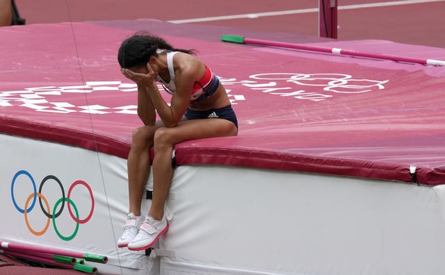 Katarina Johnson-Thompson appears dejected after failing the final attempt at 1.89m during the women's heptathlon high jump