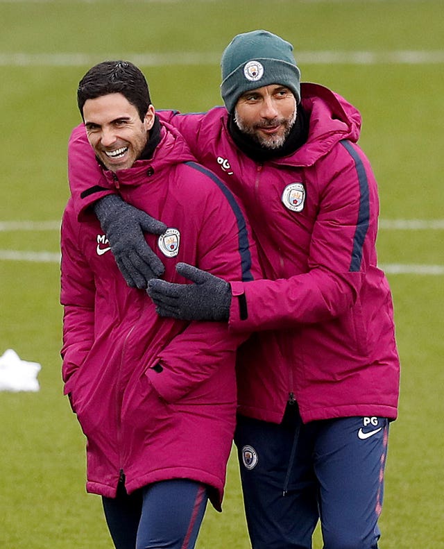 Mikel Arteta (left) and Pep Guardiola (right)