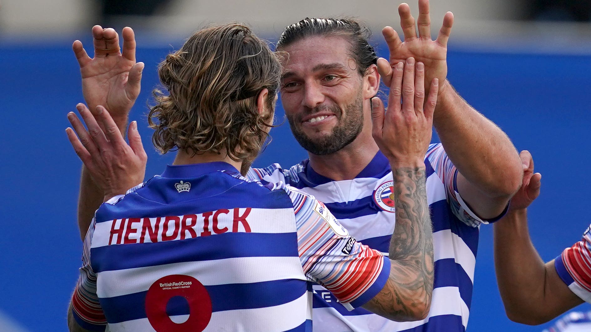 Jeff Hendrick menyelamatkan poin Reading