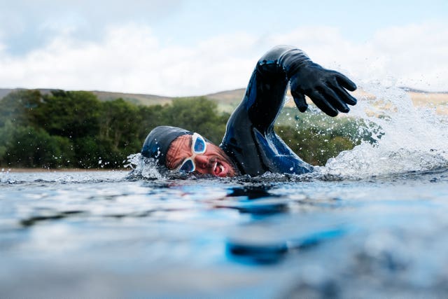 Ross Edgley record breaking swim