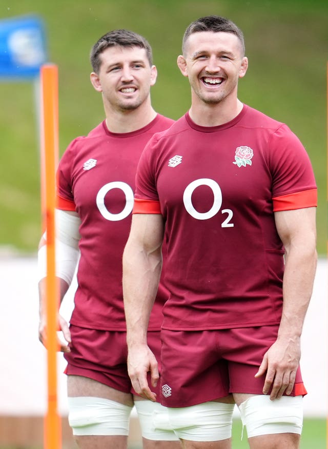 England’s Tom Curry (right) and Ben Curry during a training session 