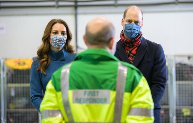 Kate and William meet ambulance workers